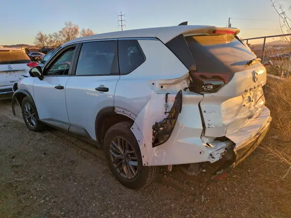 5N1BT3AB5RC749126 2024 NISSAN ROGUE - Image 2