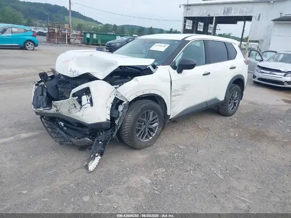 5N1BT3AB6PC941216 2023 NISSAN ROGUE - Image 2