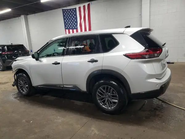 5N1BT3AB6RC696615 2024 NISSAN ROGUE - Image 2