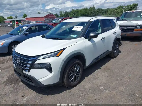 5N1BT3AB7RC670251 2024 NISSAN ROGUE - Image 2