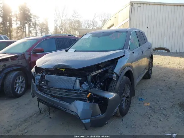 5N1BT3AB7SC837908 2025 NISSAN ROGUE - Image 2