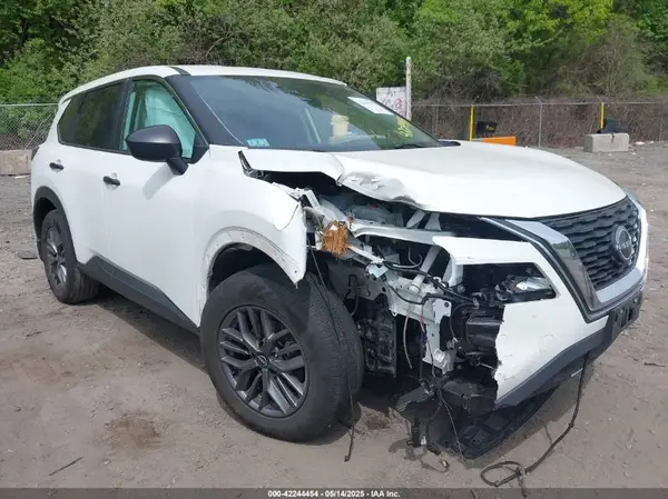 5N1BT3AB8NC707270 2022 NISSAN ROGUE - Image 1