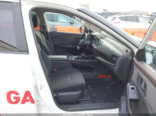 5N1BT3AB8NC709892 2022 NISSAN ROGUE - Image 1