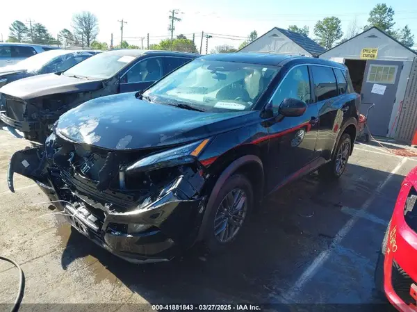 5N1BT3AB8PC748033 2023 NISSAN ROGUE - Image 2