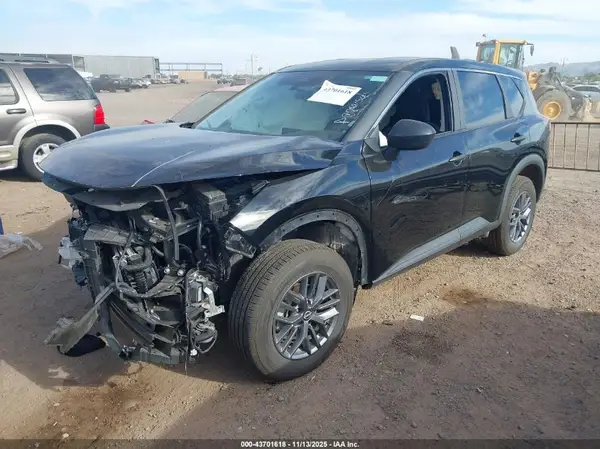 5N1BT3AB8PC945607 2023 NISSAN ROGUE - Image 2