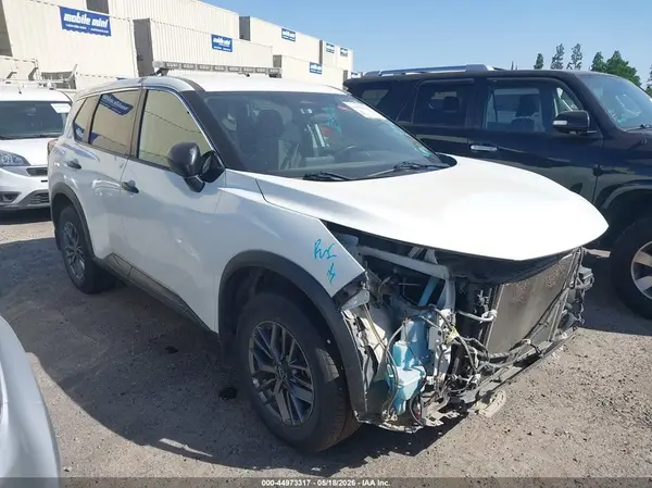5N1BT3AB9NC709996 2022 NISSAN ROGUE - Image 1