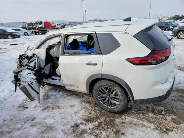 5N1BT3AB9RC696740 2024 NISSAN ROGUE - Image 2