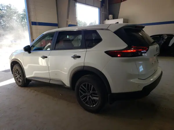 5N1BT3ABXRC737568 2024 NISSAN ROGUE - Image 2