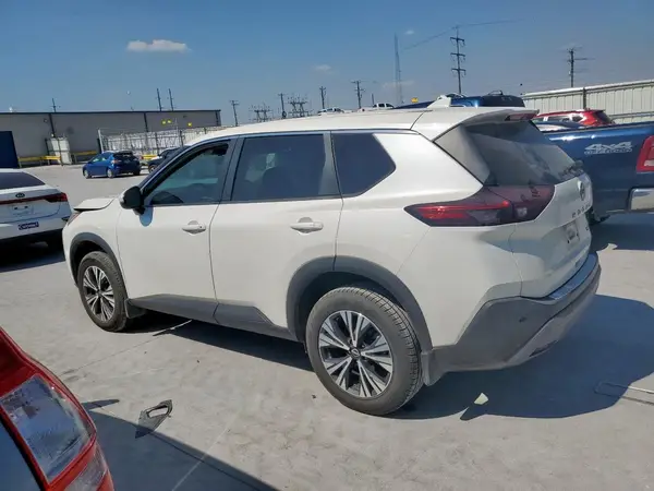 5N1BT3BA0NC670978 2022 NISSAN ROGUE - Image 2