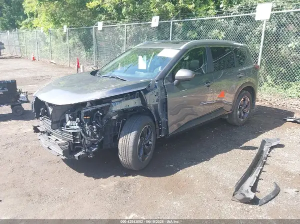 5N1BT3BA0RC751033 2024 NISSAN ROGUE - Image 2