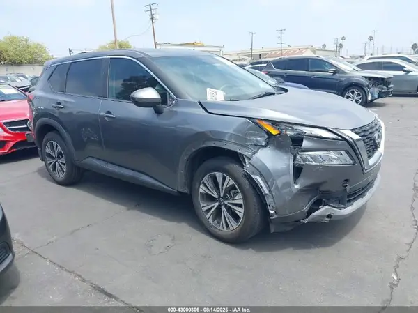 5N1BT3BA1NC685036 2022 NISSAN ROGUE - Image 1