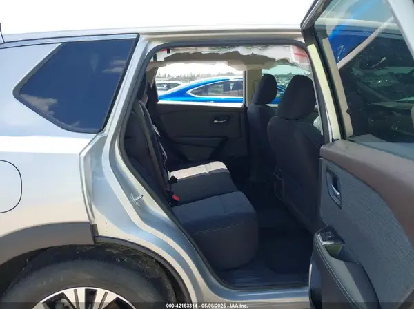 5N1BT3BA1PC887815 2023 NISSAN ROGUE - Image 8