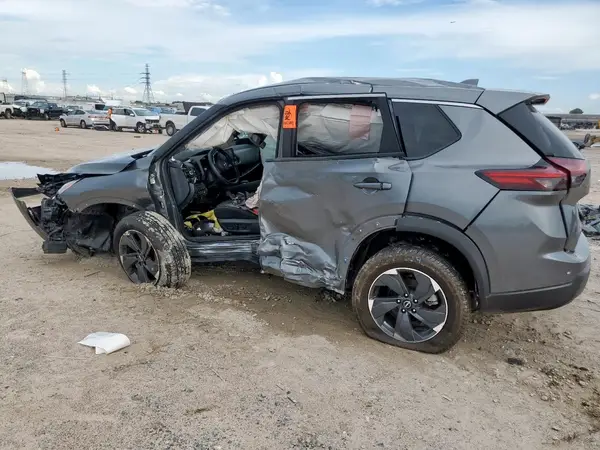 5N1BT3BA1RC675368 2024 NISSAN ROGUE - Image 2