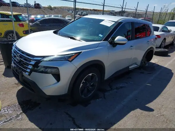 5N1BT3BA1RC696625 2024 NISSAN ROGUE - Image 2