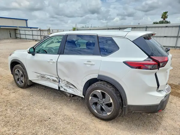 5N1BT3BA1TC676768 2026 NISSAN ROGUE - Image 2