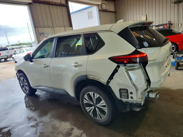 5N1BT3BA2NC708436 2022 NISSAN ROGUE - Image 2