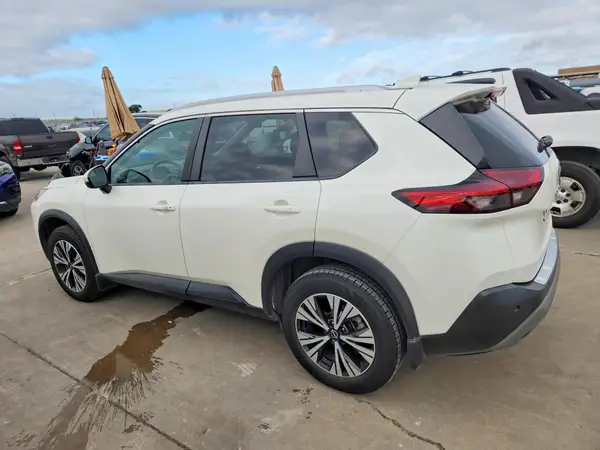 5N1BT3BA2NC724877 2022 NISSAN ROGUE - Image 2