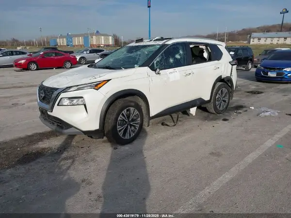5N1BT3BA2PC768333 2023 NISSAN ROGUE - Image 2