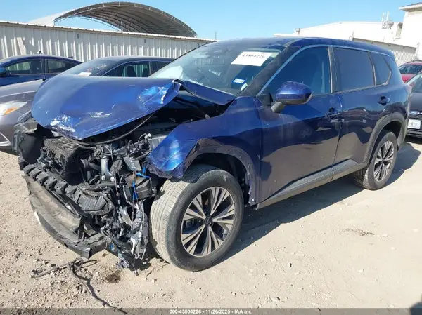 5N1BT3BA2PC897415 2023 NISSAN ROGUE - Image 2