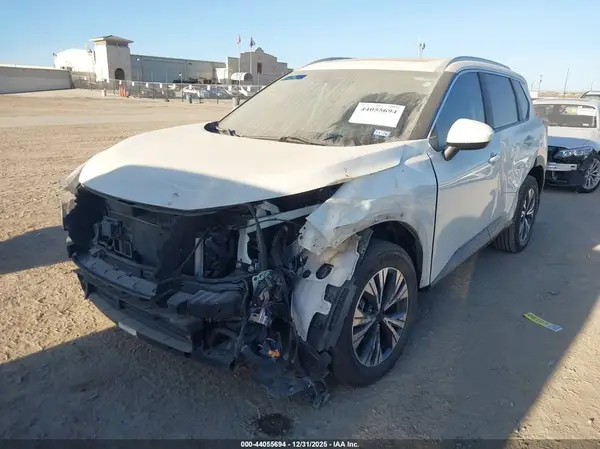 5N1BT3BA2PC905478 2023 NISSAN ROGUE - Image 2