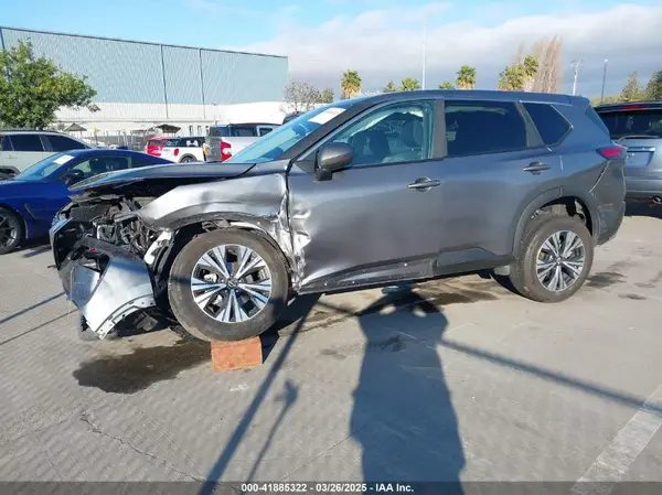 5N1BT3BA2PC939114 2023 NISSAN ROGUE - Image 2