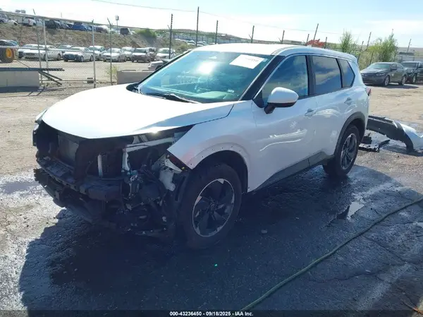 5N1BT3BA2RC671975 2024 NISSAN ROGUE - Image 2