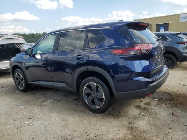 5N1BT3BA2RC757304 2024 NISSAN ROGUE - Image 2