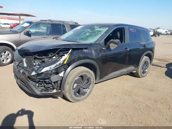 5N1BT3BA2SC802134 2025 NISSAN ROGUE - Image 2