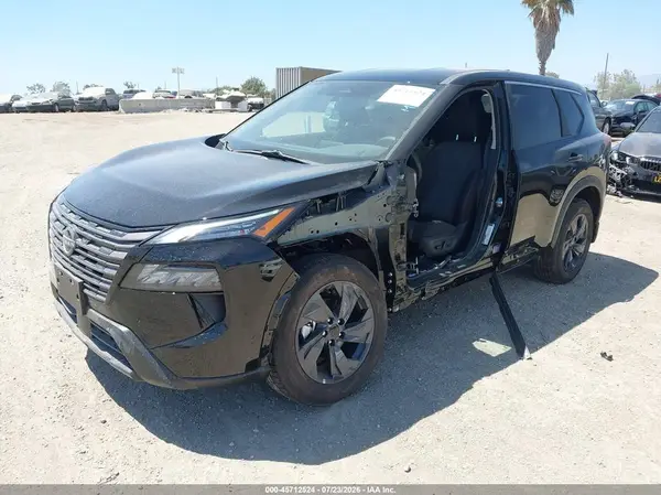5N1BT3BA2TC785885 2026 NISSAN ROGUE - Image 2