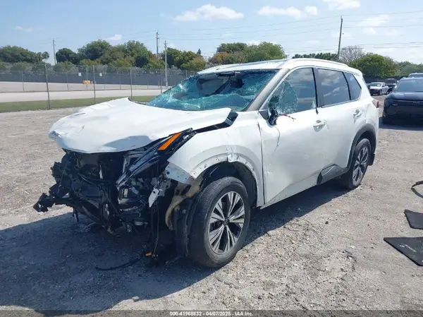 5N1BT3BA3PC800352 2023 NISSAN ROGUE - Image 2