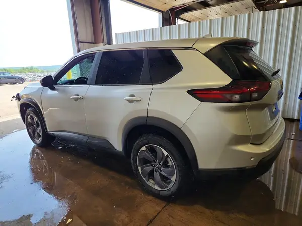 5N1BT3BA3SC807617 2025 NISSAN ROGUE - Image 2