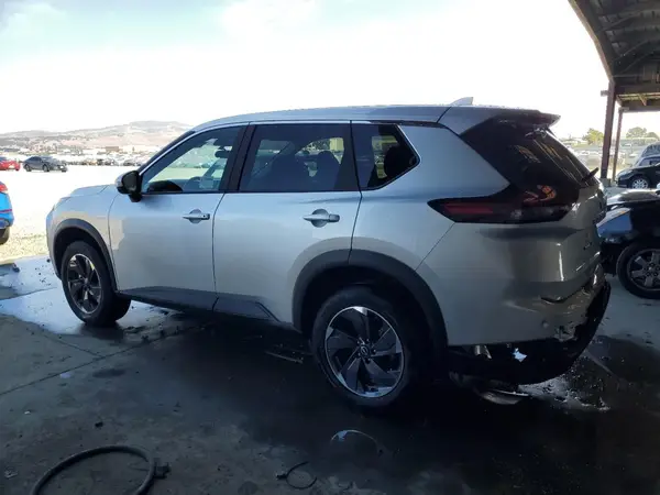 5N1BT3BA3SC826832 2025 NISSAN ROGUE - Image 2