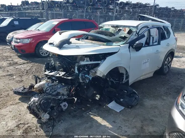 5N1BT3BA4PC795713 2023 NISSAN ROGUE - Image 2