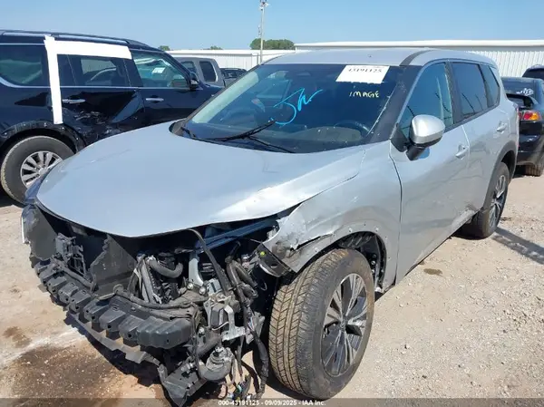 5N1BT3BA4PC807424 2023 NISSAN ROGUE - Image 2