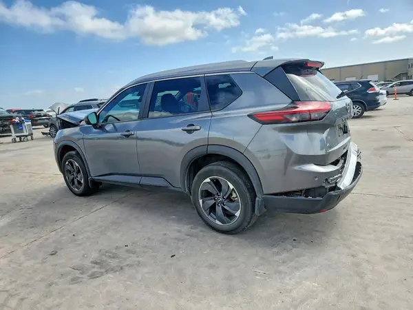 5N1BT3BA4RC743890 2024 NISSAN ROGUE - Image 2
