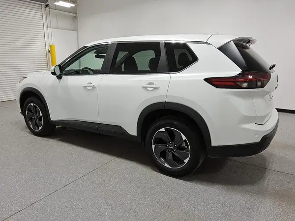 5N1BT3BA5RC672425 2024 NISSAN ROGUE - Image 2