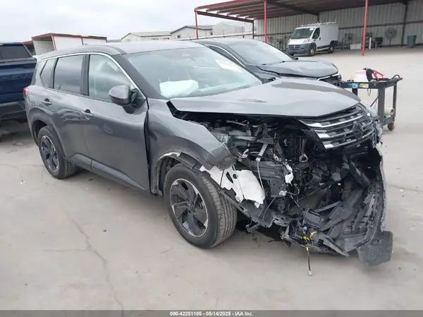 5N1BT3BA5RC675079 2024 NISSAN ROGUE - Image 1