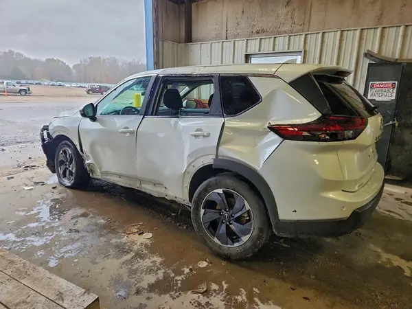 5N1BT3BA5RC697972 2024 NISSAN ROGUE - Image 2