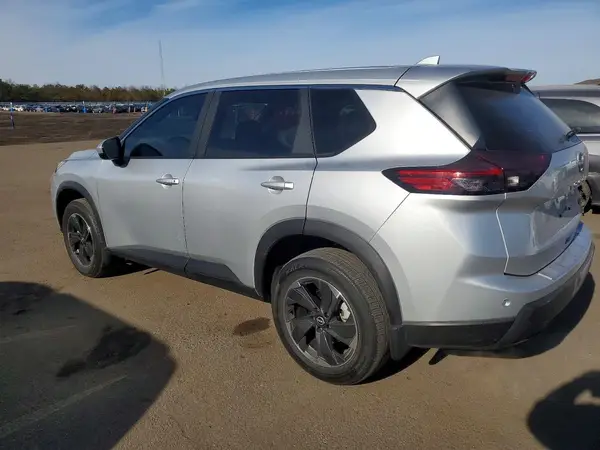 5N1BT3BA5RC724944 2024 NISSAN ROGUE - Image 2
