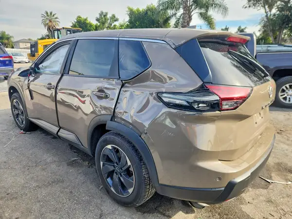 5N1BT3BA5SC776161 2025 NISSAN ROGUE - Image 2