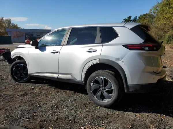 5N1BT3BA6RC671025 2024 NISSAN ROGUE - Image 2