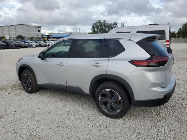 5N1BT3BA6RC695745 2024 NISSAN ROGUE - Image 2