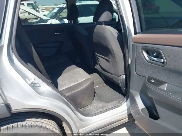 5N1BT3BA7NC676860 2022 NISSAN ROGUE - Image 8
