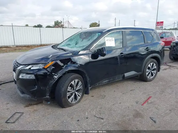 5N1BT3BA7PC768554 2023 NISSAN ROGUE - Image 2