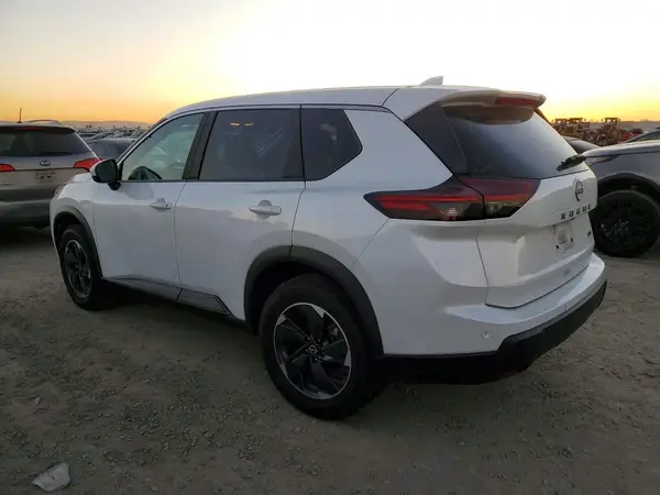 5N1BT3BA7RC683720 2024 NISSAN ROGUE - Image 2