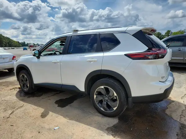 5N1BT3BA7RC715162 2024 NISSAN ROGUE - Image 2