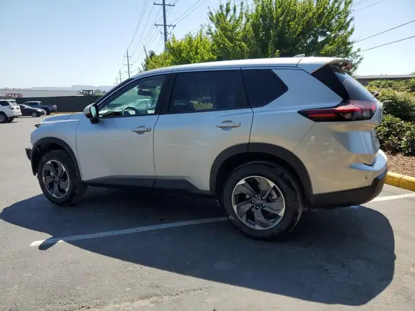 5N1BT3BA7SC838126 2025 NISSAN ROGUE - Image 2