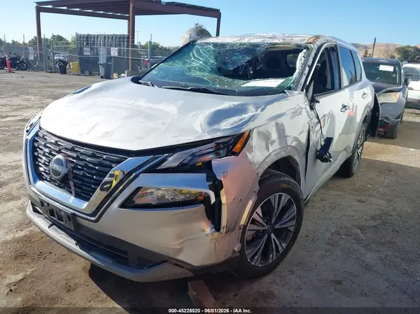 5N1BT3BA8PC852043 2023 NISSAN ROGUE - Image 2