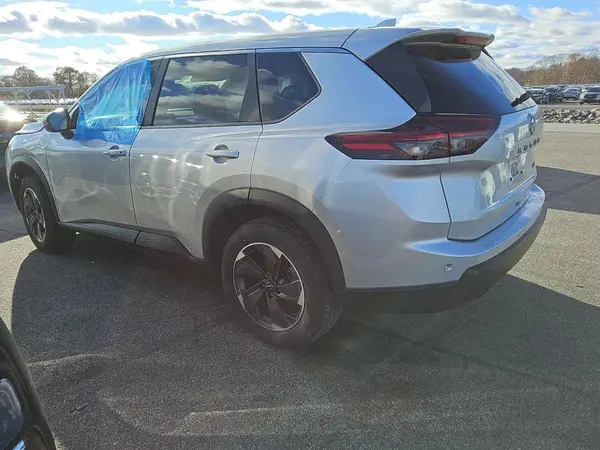 5N1BT3BA8RC679904 2024 NISSAN ROGUE - Image 2