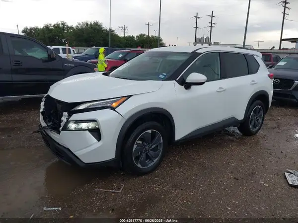 5N1BT3BA8RC704865 2024 NISSAN ROGUE - Image 2